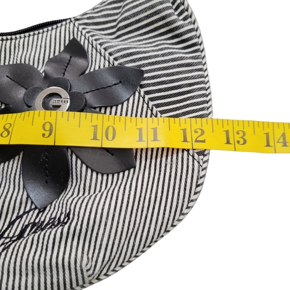 👜 Vintage Guess Canvas Stripes w/ Leather Floral Bag - Picture 5 of 7